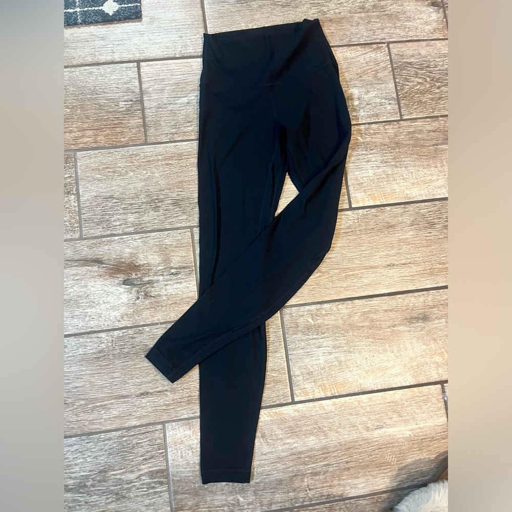 Lululemon ribbed leggings, worn once size 4, full length